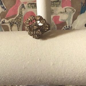 Antique beautiful crown ring